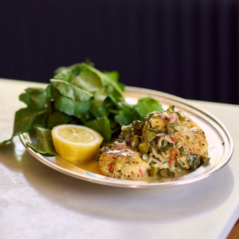 DISH WITH TISH: CRAB CAKES & WARM TARTARE SAUCE